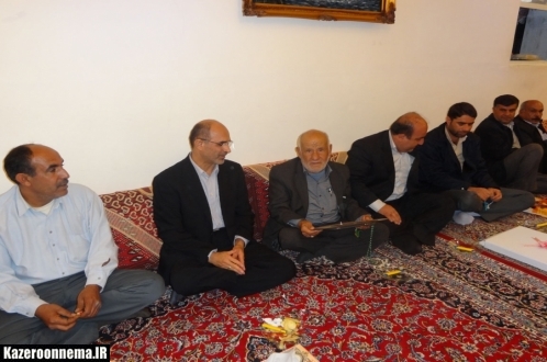دیدار وزیر اسبق نفت با خانواده‌های شهدای شهر نودان