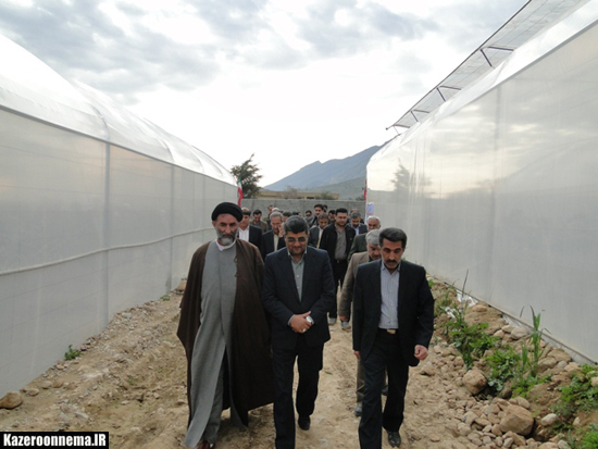 افتتاح گلخانه سبزی و صیفی در دهه مبارک فجر