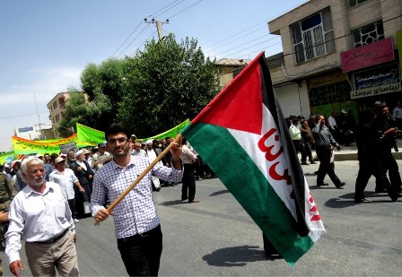 گرمای سوزان هم مانع حضور مردم انقلابی کازرون نشد/ مردم نشان دادند عاشق مبارزه با صهیونیسم‌اند + عکس