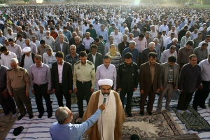نماز عید سعید فطر در کازرون