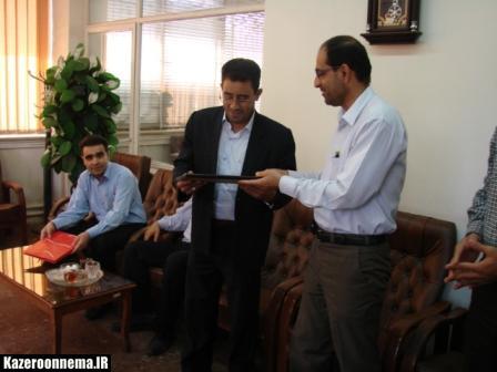 تقدیر از روسای بانکها توسط مدیر کمیته امداد امام شهرستان کازرون +عکس