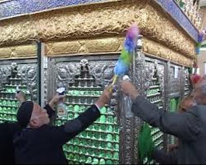 کاروان سفیران نور، حرم امامزاده سید حسین (ع) کازرون را غبار روبی کرد کاروان سفیران نور، حرم امامزاده سید حسین (ع) کازرون را غبار روبی کرد