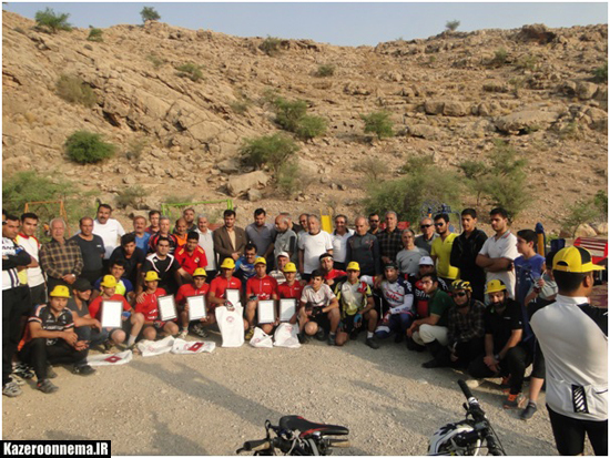 دوچرخه سواران شهرستان کازرون تور دوچرخه سواری برگزار کردند.