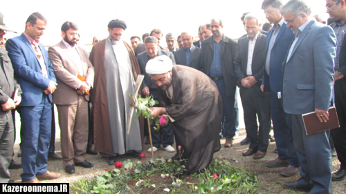 کلنگ احداث دبیرستان 6 کلاسه خیرساز روستای دریس به زمین زده شد