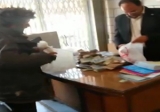 فیلم: حساب بانکی گدای میلیونر در کازرون
