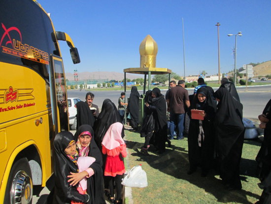 اعزام 35 مددجو 20 تسهیل گر از کازرون به مشهد مقدس