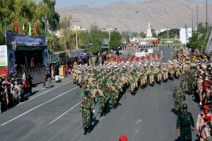 گزارش تصویری: مراسم رژه نیروهای مسلح در کازرون