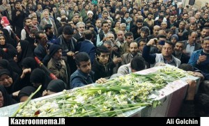 مراسم وداع با پیکر شهید حمزه کرمی