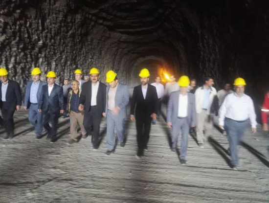 بازدید معاون وزیر راه و شهرسازی از پروژه های تونل محرم و محور ارژن به ابوالحیات
