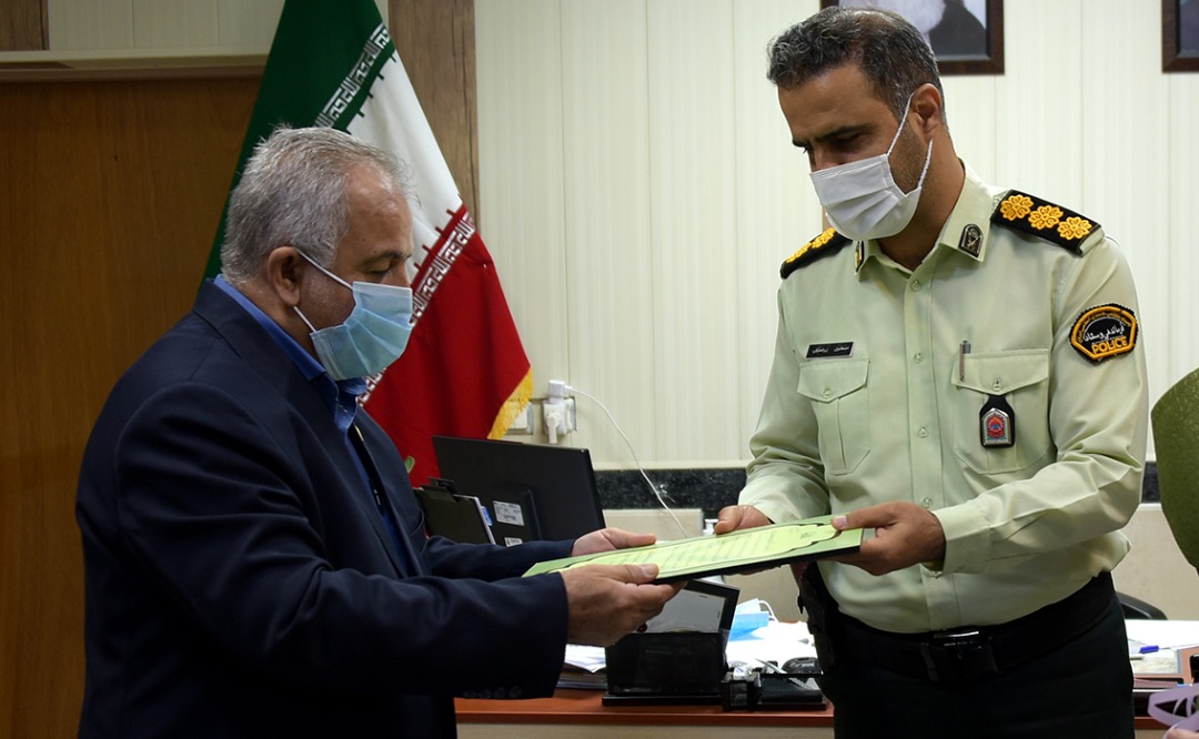 دانشگاه سلمان فارسی کازرون میتواند در جامعهمحور کردن امنیت، کمکرسان نیروی انتظامی باشد دانشگاه سلمان فارسی کازرون میتواند در جامعهمحور کردن امنیت، کمکرسان نیروی انتظامی باشد