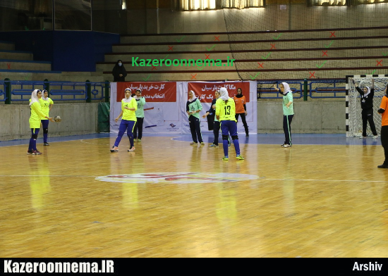 گزارشی از بازی هندبال بانوان شهید شاملی کازرون‌ و تیم تاسیسات نیرو دریایی تهران+عکس