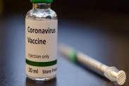 دانشجویان رشته پزشکی واحد کازرون واکسن کرونا تزریق کردند