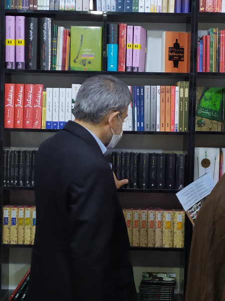 حضور نماینده ، امام جمعه و اعضای محترم شورای شهر در پاتوق کتاب کازرون