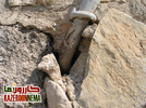 وضعیت تکیه‌گاه‌های حفاظ نرده‌های پله‌های غار شاپور